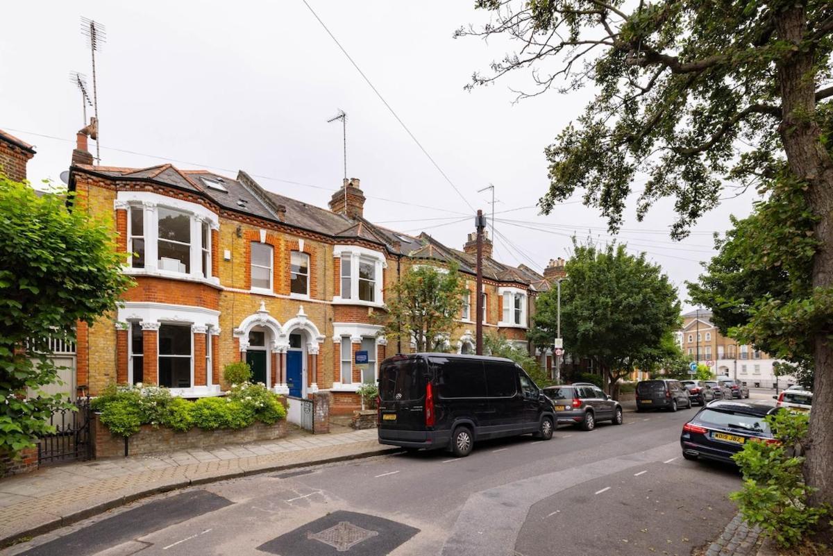 Battersea Park 3 Bedroom Holiday home