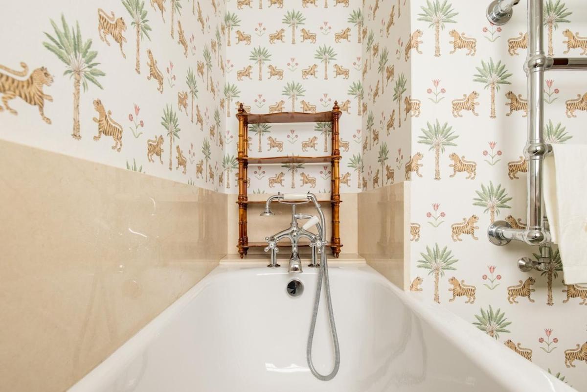 Battersea Park 3 Bedroom Holiday home