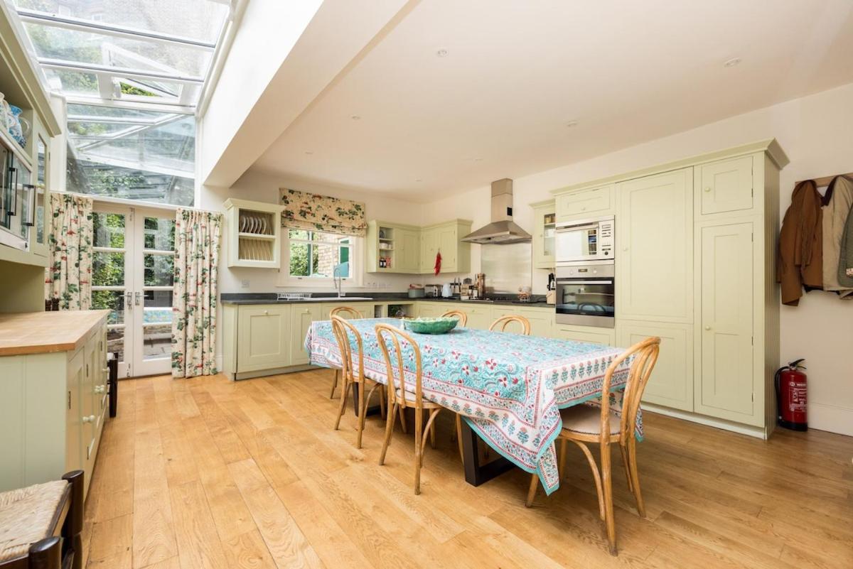 Battersea Park 3 Bedroom Holiday home London